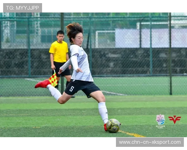 大学生足球联赛精彩进球入选集锦